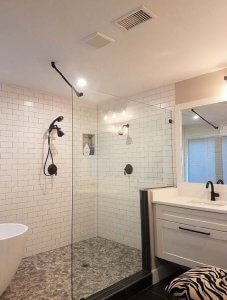 Shower screen with ceiling mount