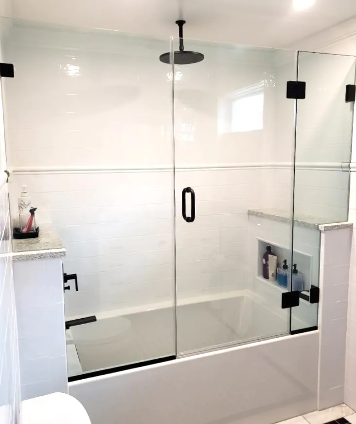 Bright and clean look tub door and panels